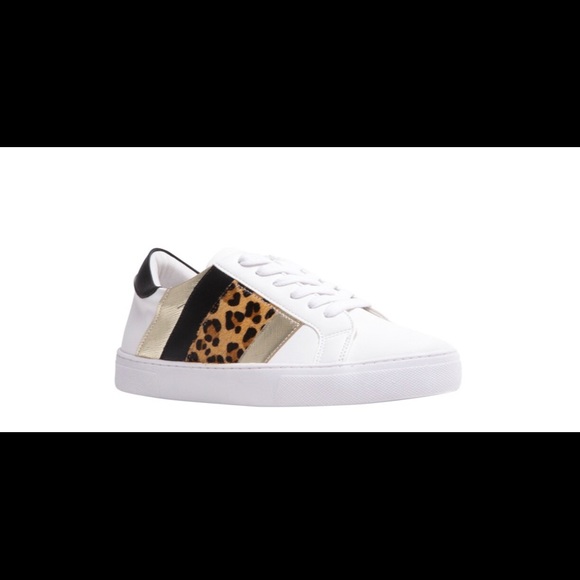 Steve Madden - Picture 1 of 6